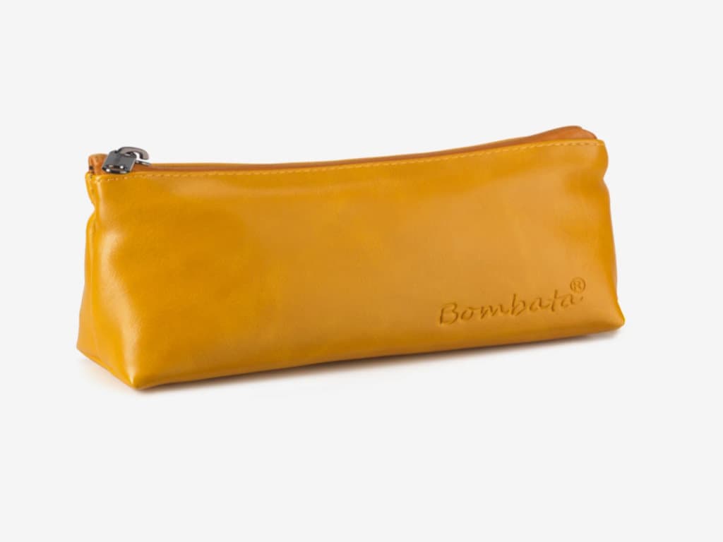 Fotografija proizvoda: Futrola BOMBATA Evolution Triangle Pen Case /Žuta