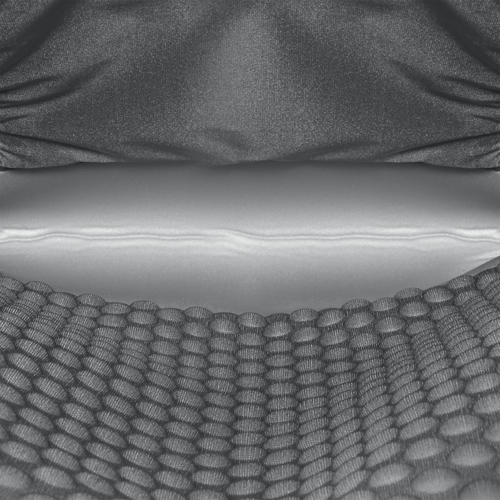 Fotografija proizvoda: Ranac LENOVO Legion 17" Armored Back pack II/GX40V10007/crna
