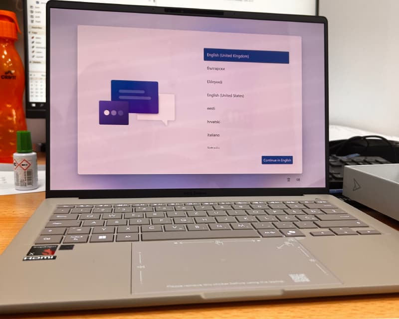 Fotografija proizvoda: ZenBook A14 UX3407QA-QD440X (14 inča WUXGA OLED, Snapdragon X X1 26 100, 32GB, SSD 1TB, Win11 Pro) laptop outlet