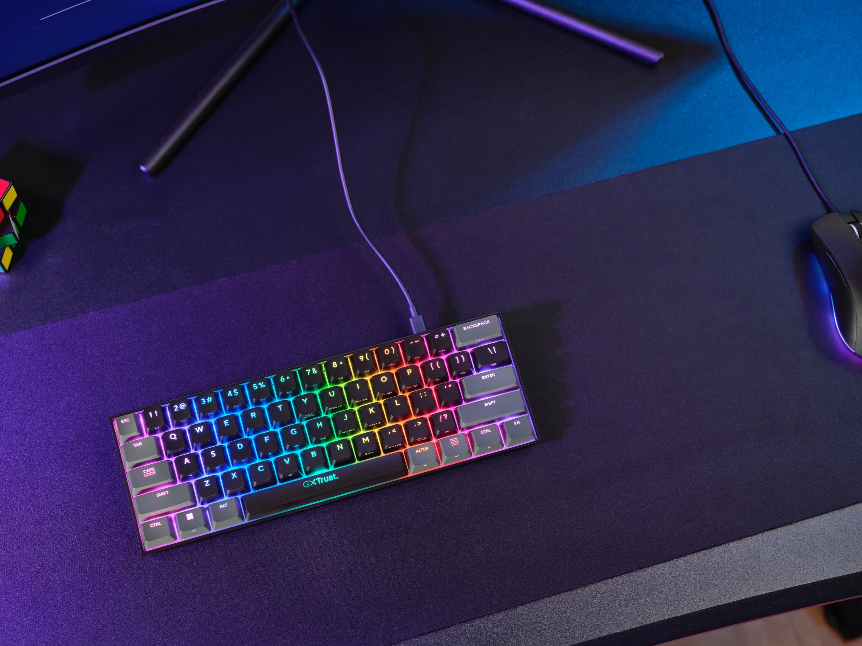 Fotografija proizvoda: Tastatura TRUST GXT867 ACIRA 60% MINI/mehanicka/Gaming/ US/crna