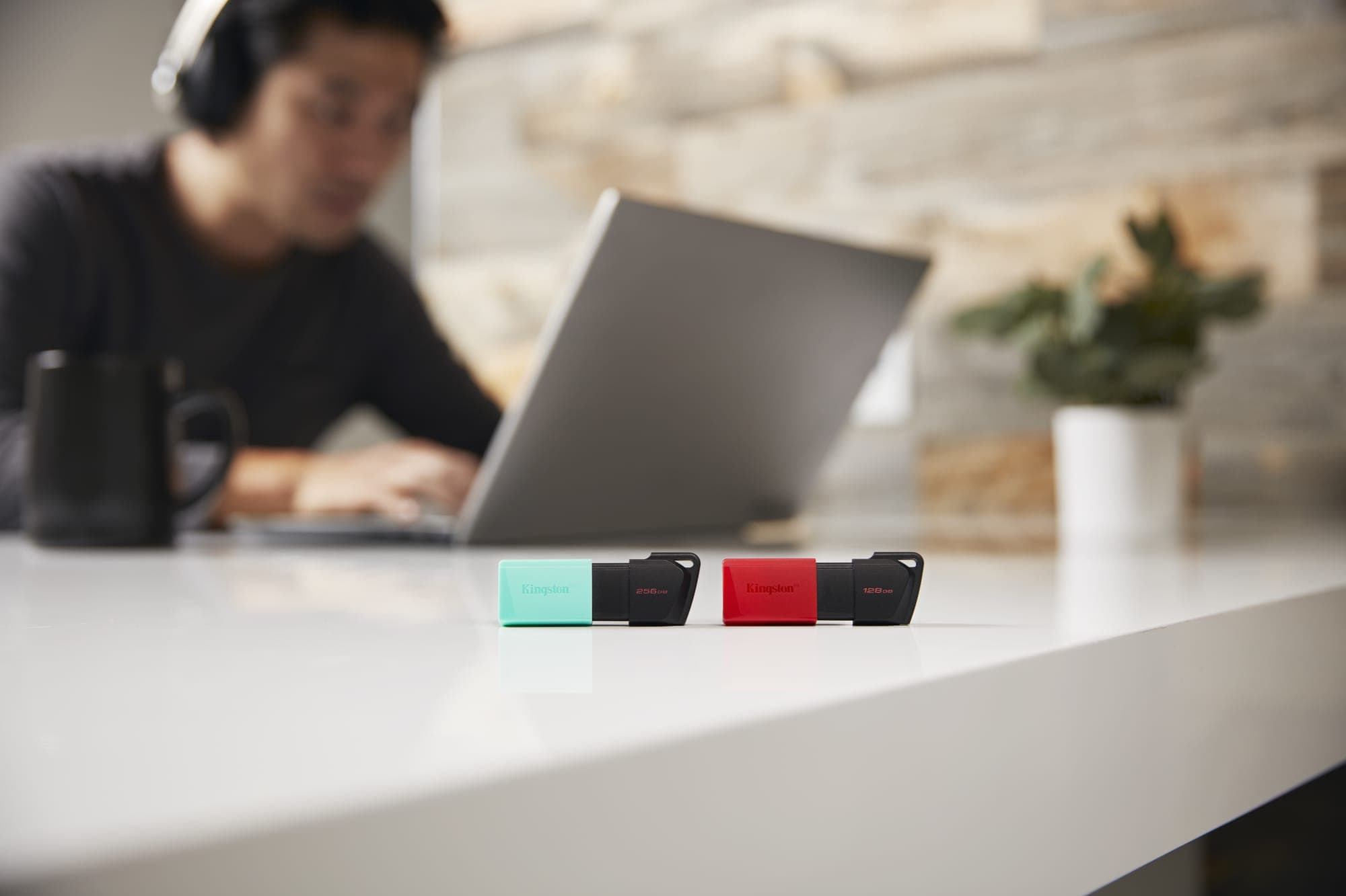 Fotografija proizvoda: USB memorija KINGSTON DTXM/128GB/DataTraveler Exodia/3.2/crna