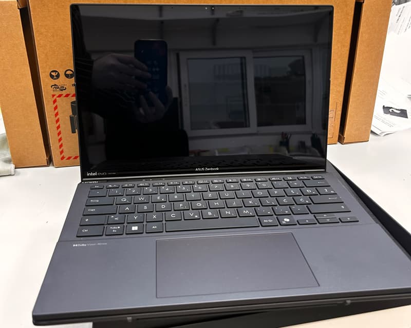 Fotografija proizvoda: Zenbook 14 DUO OLED UX8406CA-PZ042X (14 inča 3K OLED, Ultra 9 285H, 32GB, SSD 2TB, Win11 Pro) laptop outlet